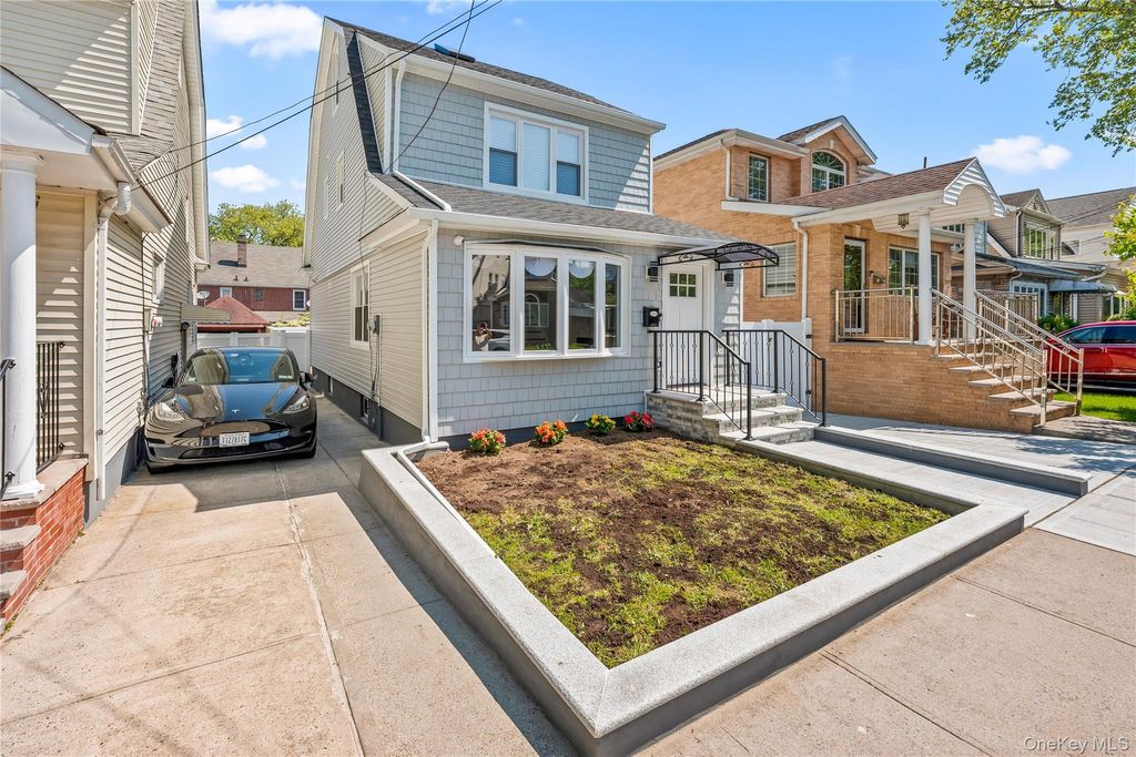Photo of 7019 Manse Street, Forest Hills, NY 11375 (MLS # 998938)