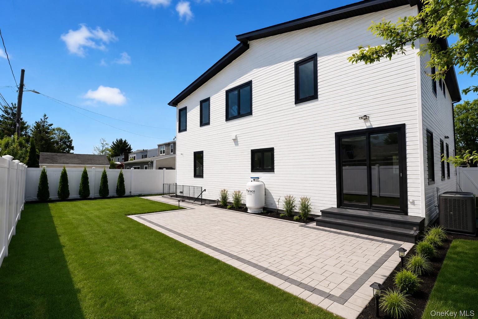 23 Glade Lane