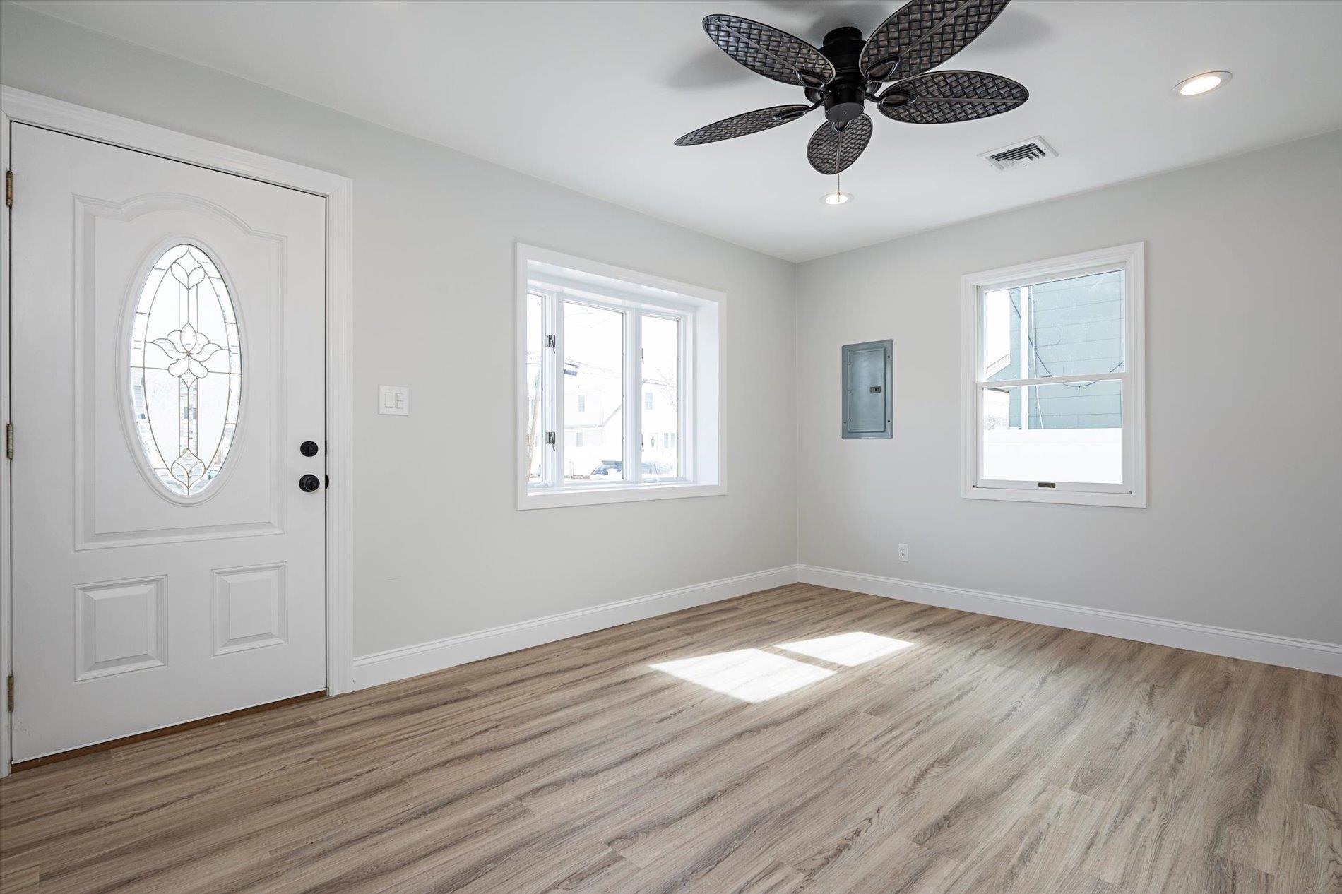 513 S 9th Street, Lindenhurst, New York image 7