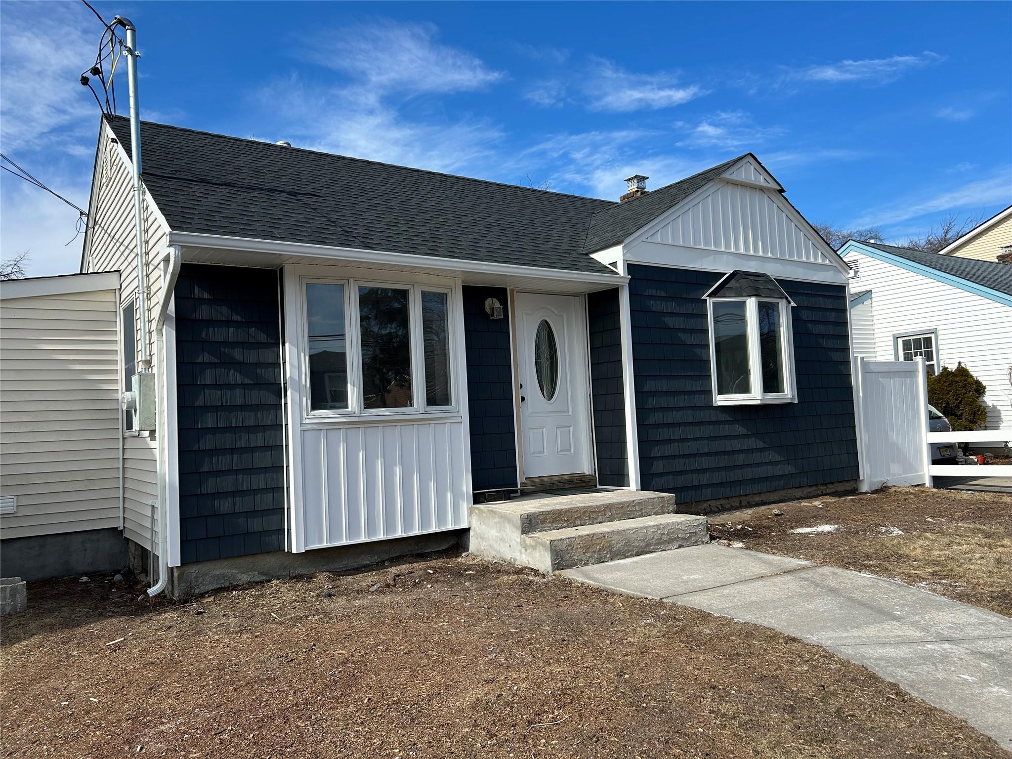 513 S 9th Street, Lindenhurst, New York image 1