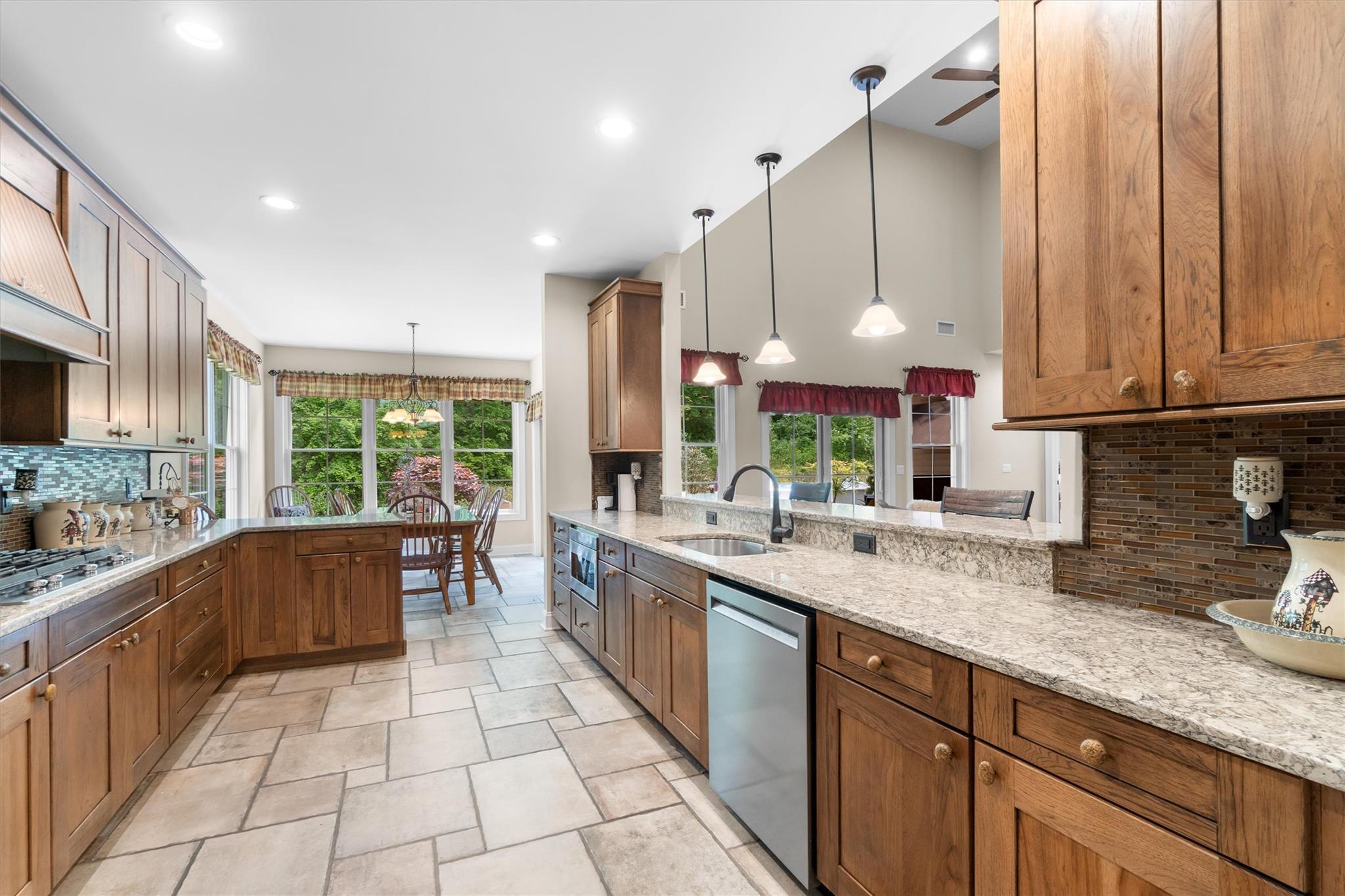 1 Hidden Hills Court, Warwick, New York image 15