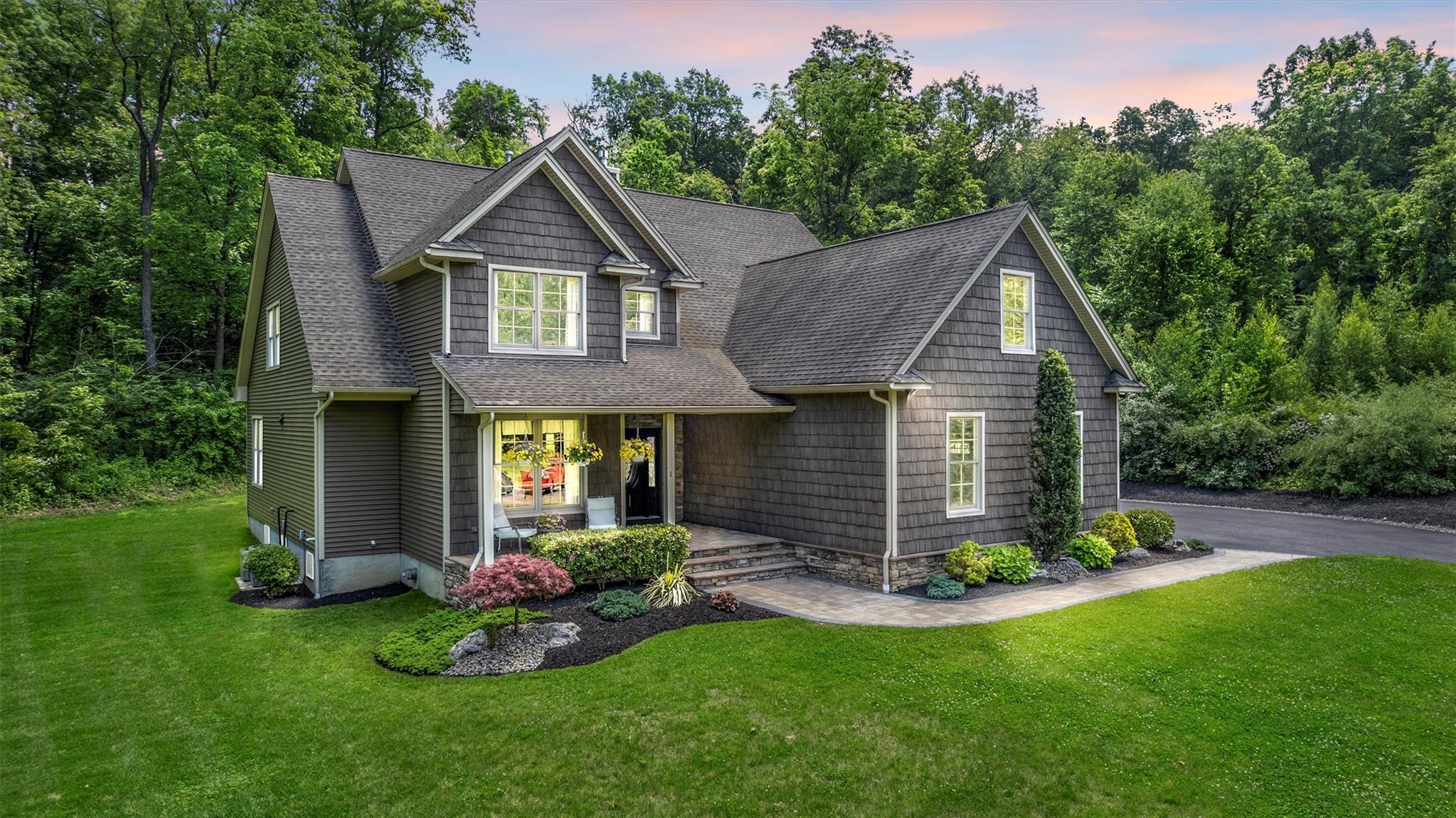 1 Hidden Hills Court, Warwick, New York image 1