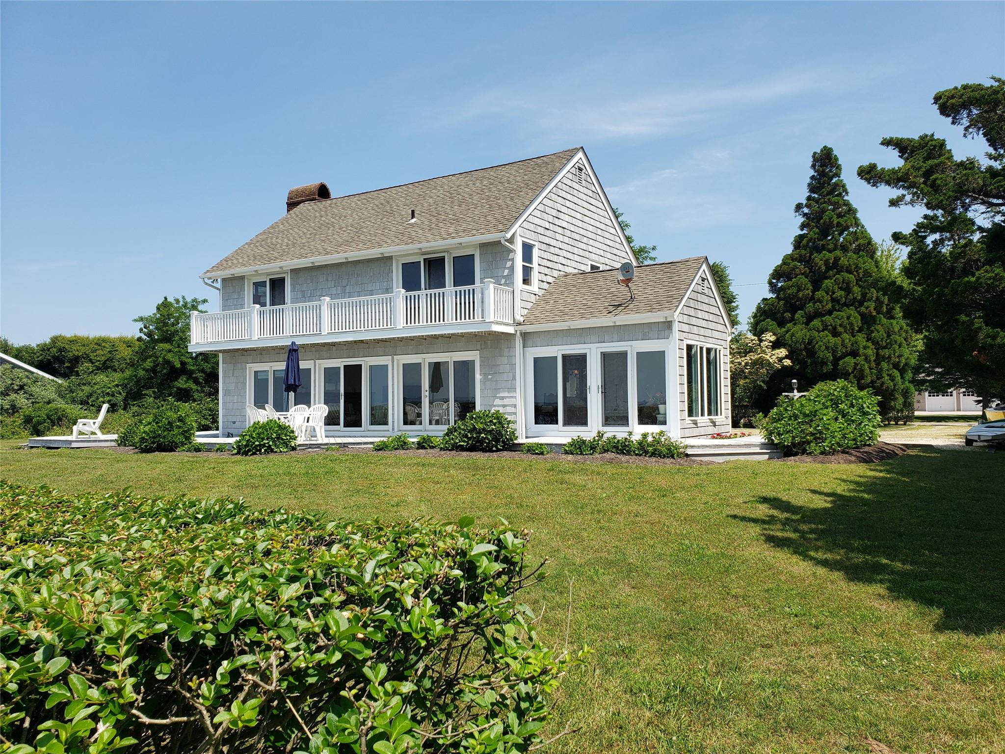 90 Peconic Avenue