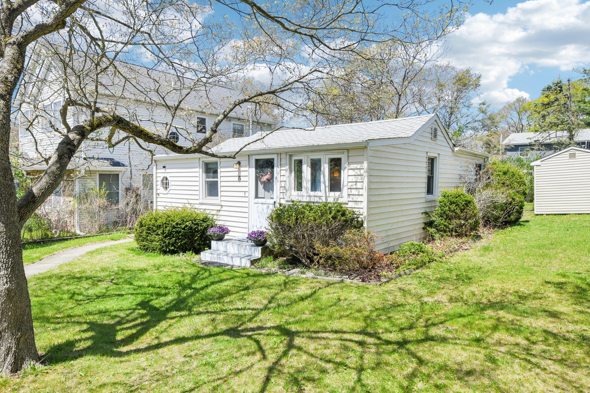 5 Bertha Street, East Patchogue, New York image 6