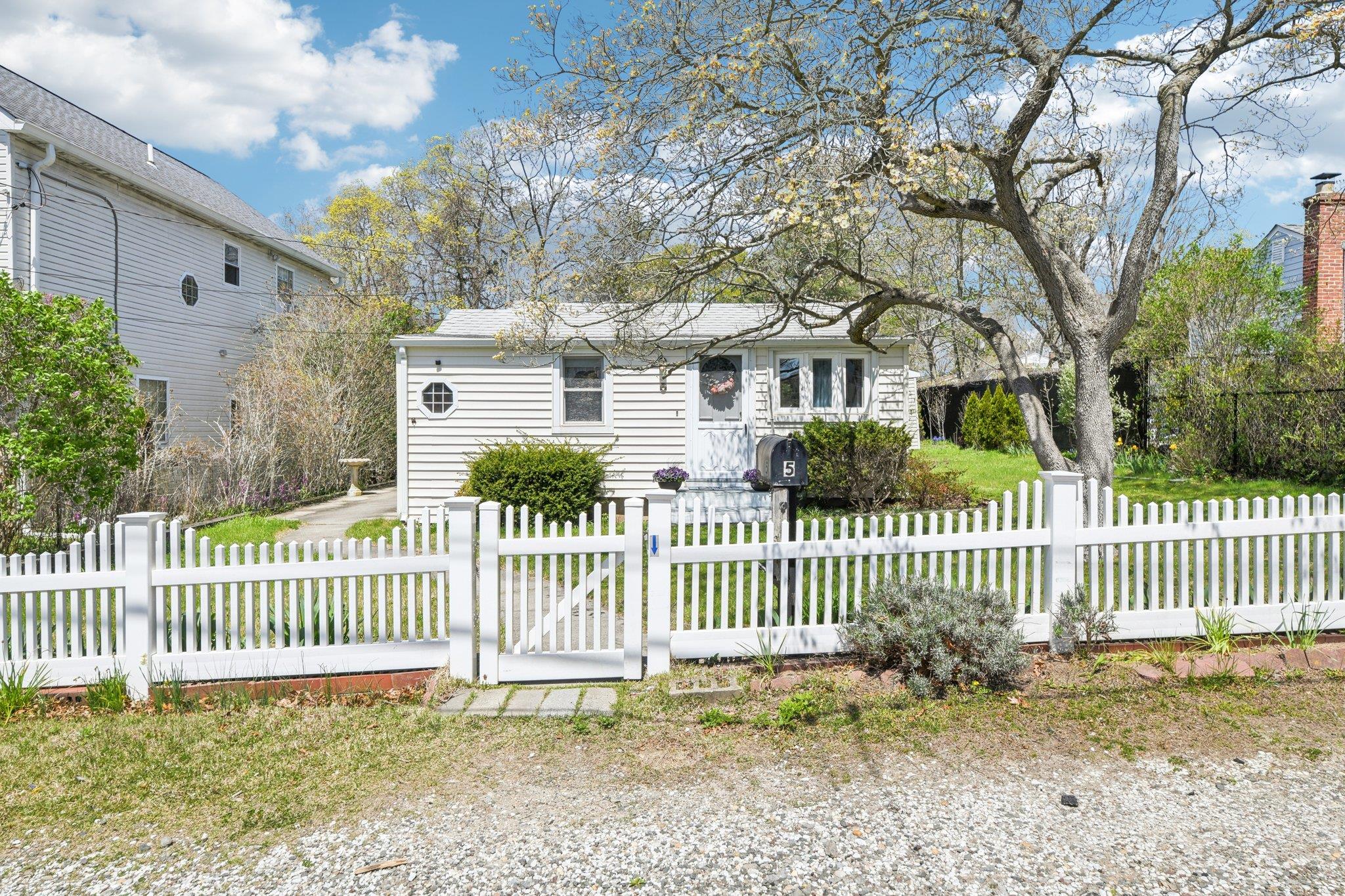 5 Bertha Street, East Patchogue, New York image 2