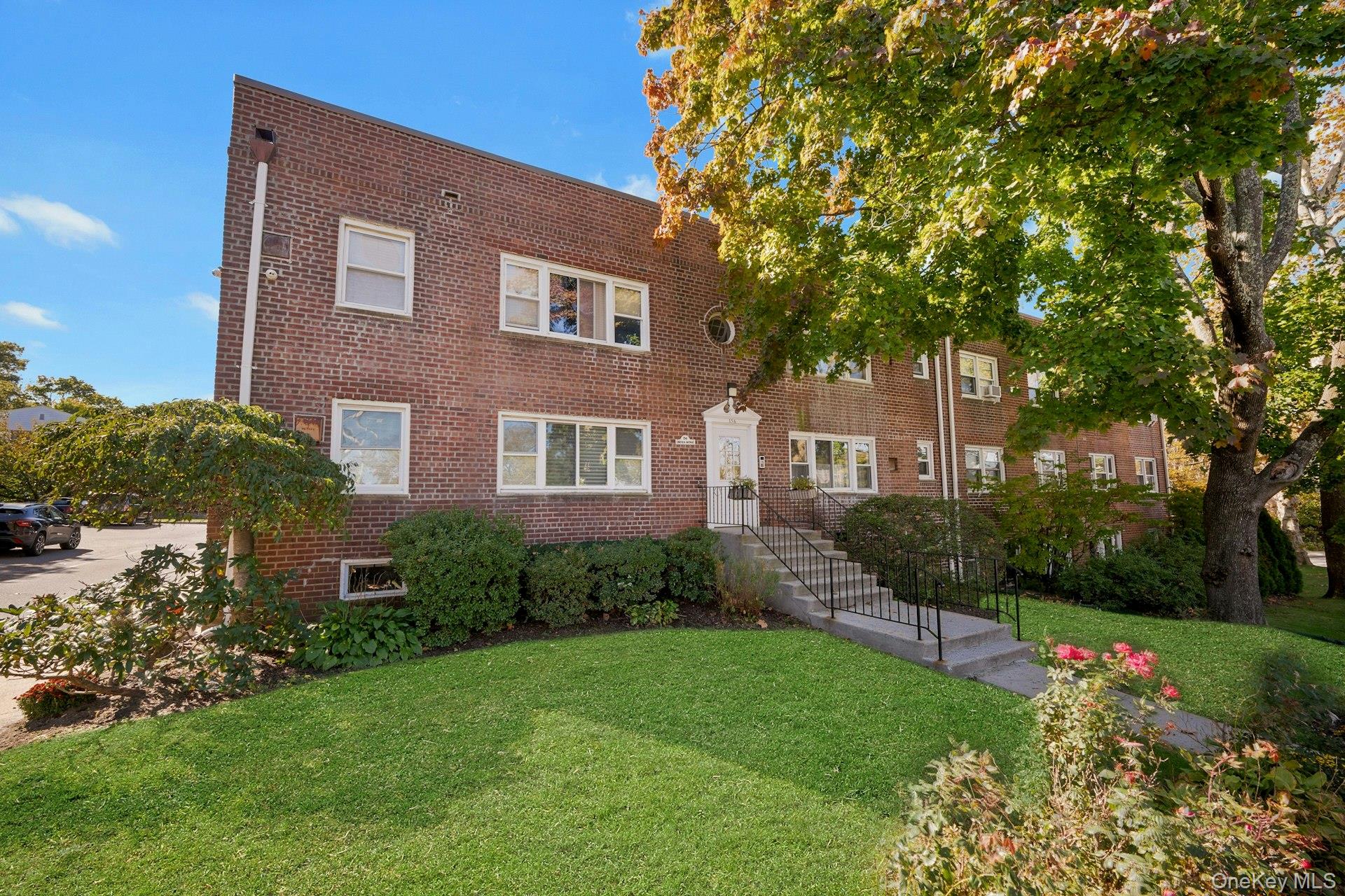 156 Lincoln Avenue 4L