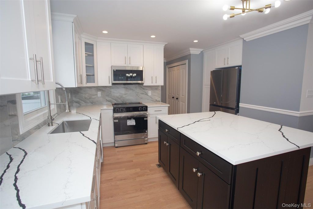 Photo of 87 S 31st Street, Wyandanch, NY 11798 (MLS # 917648)