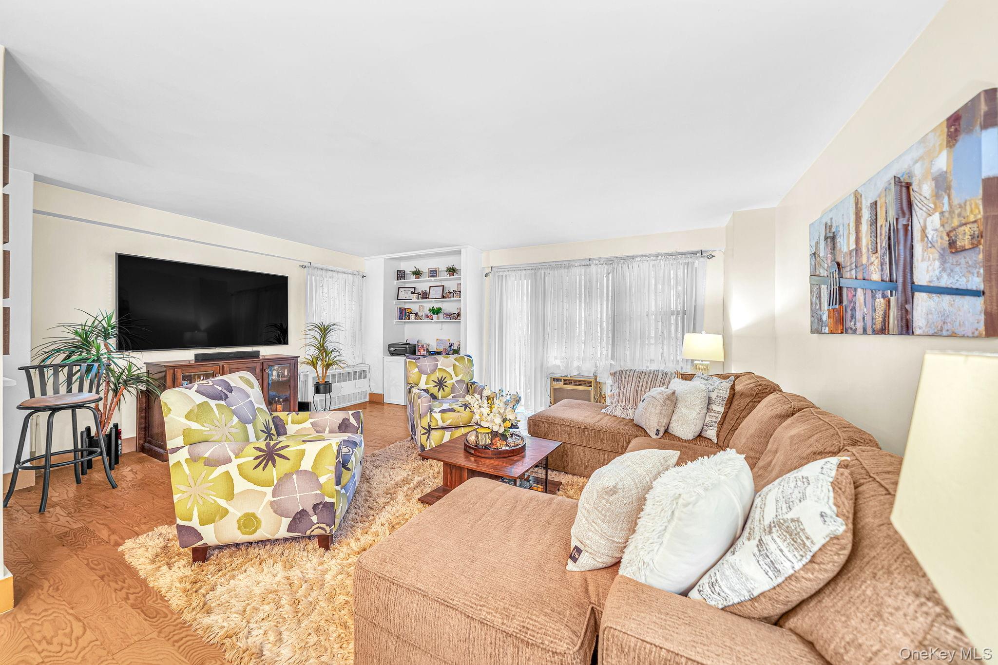 400 Cozine Avenue 1J