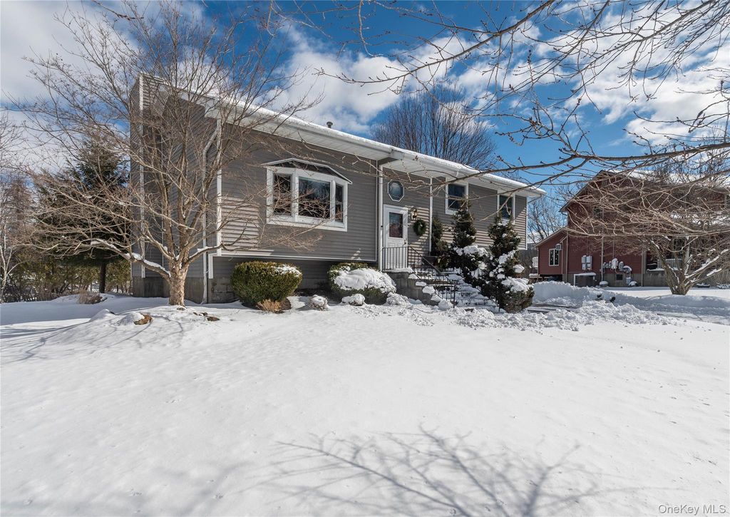 Photo of 11 Shaker Court, New Windsor, NY 12553 (MLS # 964605)