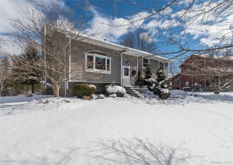 11 Shaker Court New Windsor NY 12553