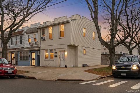 Apartment For Sale - 107-53 77 Street<br/> Ozone Park, NY 11417