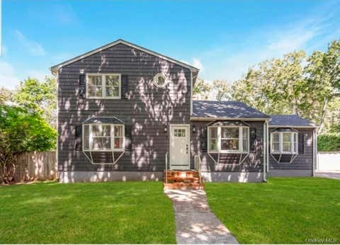 Homes For Sale - 9 Half Moon Pond Road<br/> Suffolk County, Ridge, NY 11961