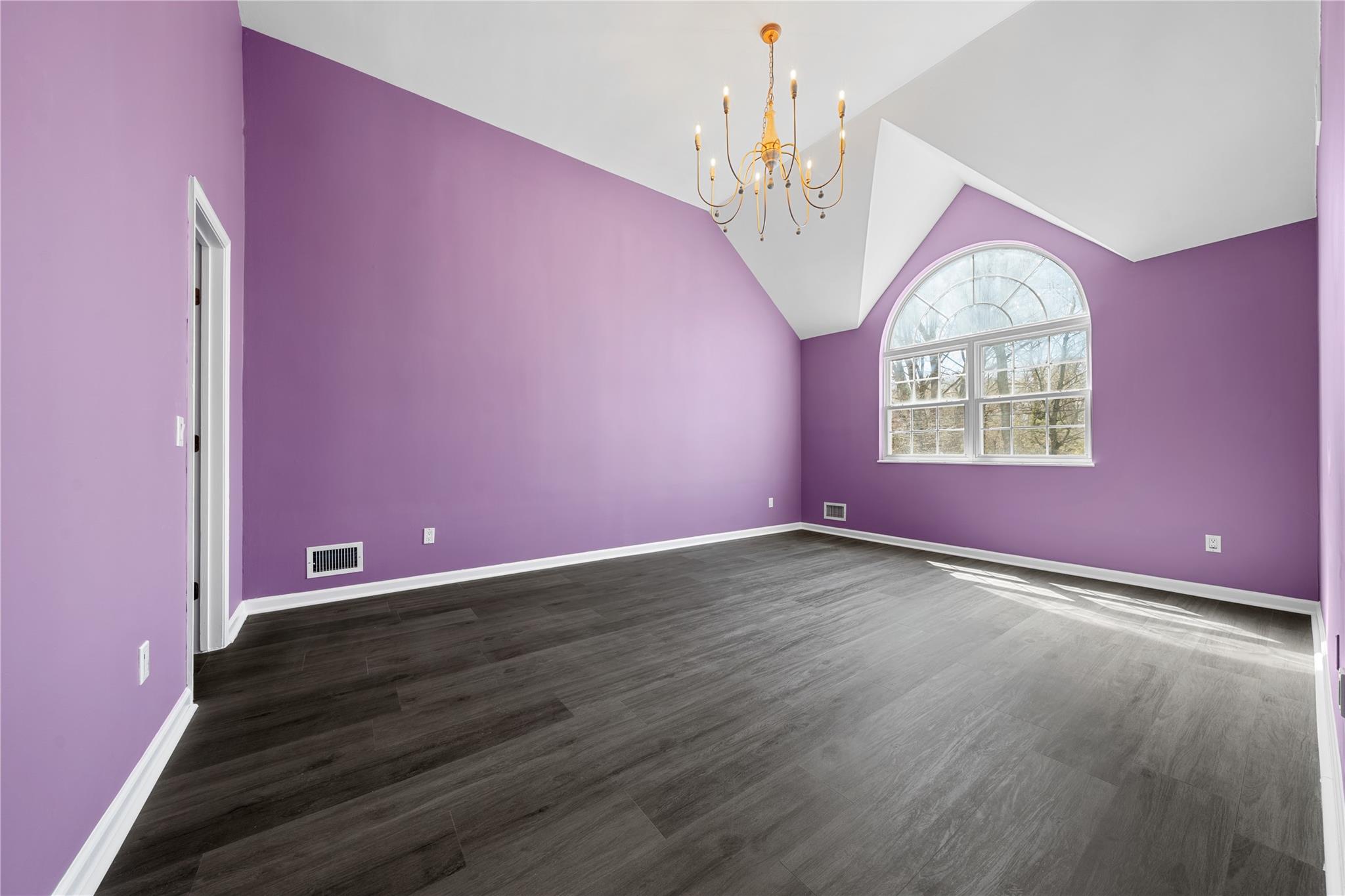 33 Potter Lane, Huntington, New York image 19