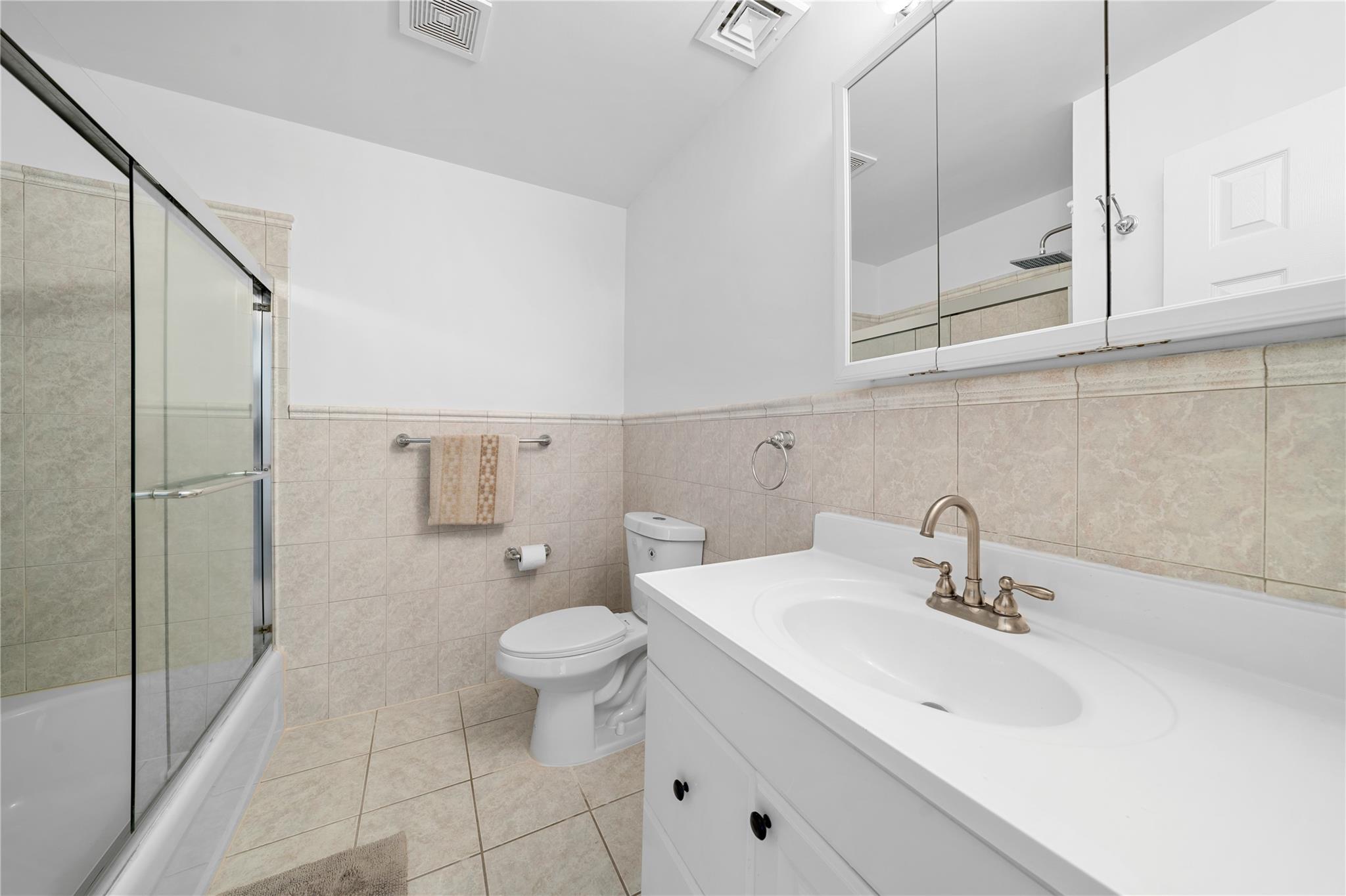 33 Potter Lane, Huntington, New York image 27
