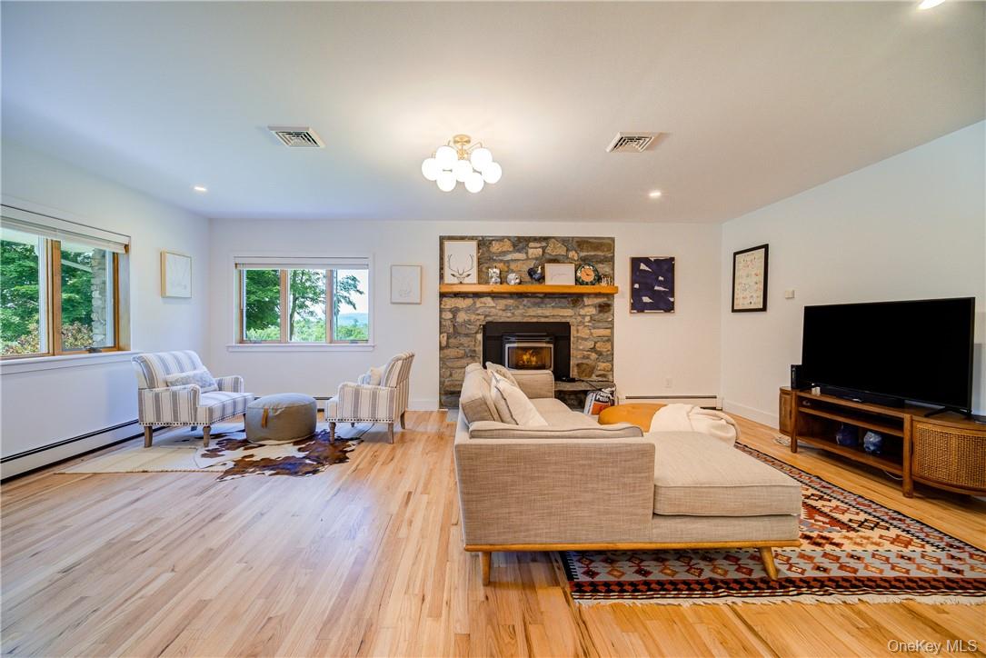 90 Onderdonk Road