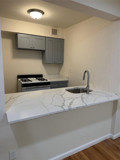 119 Glenwood Avenue 2E Yonkers NY 10701