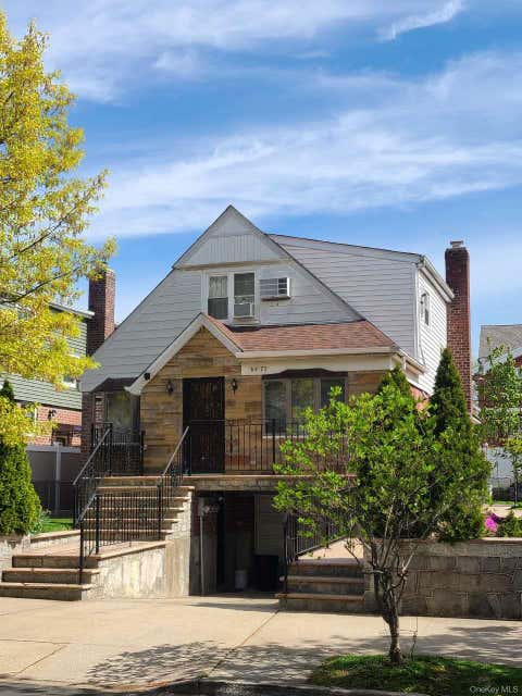 Multifamily For Rent - 6473 Ellwell Crescent #1ST FLOOR<br/> Rego Park, NY 11374
