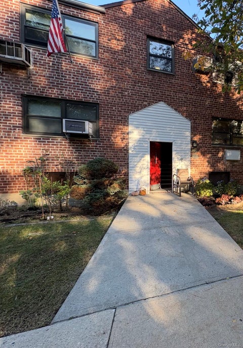 Photo of 80-59 Shore Parkway #1R, Howard Beach, NY 11414 (MLS # 1066769)