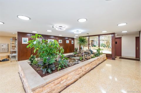 110 Brooklyn Avenue 3Z Freeport NY 11520