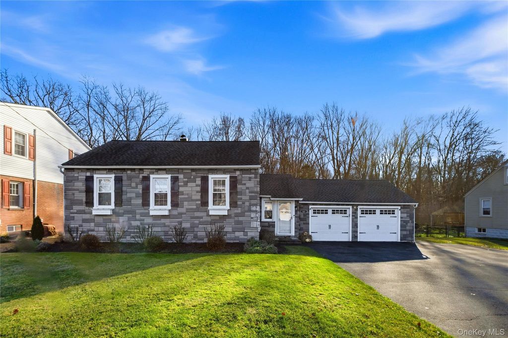 Photo of 117 Cedar Avenue, New Windsor, NY 12553 (MLS # 941432)