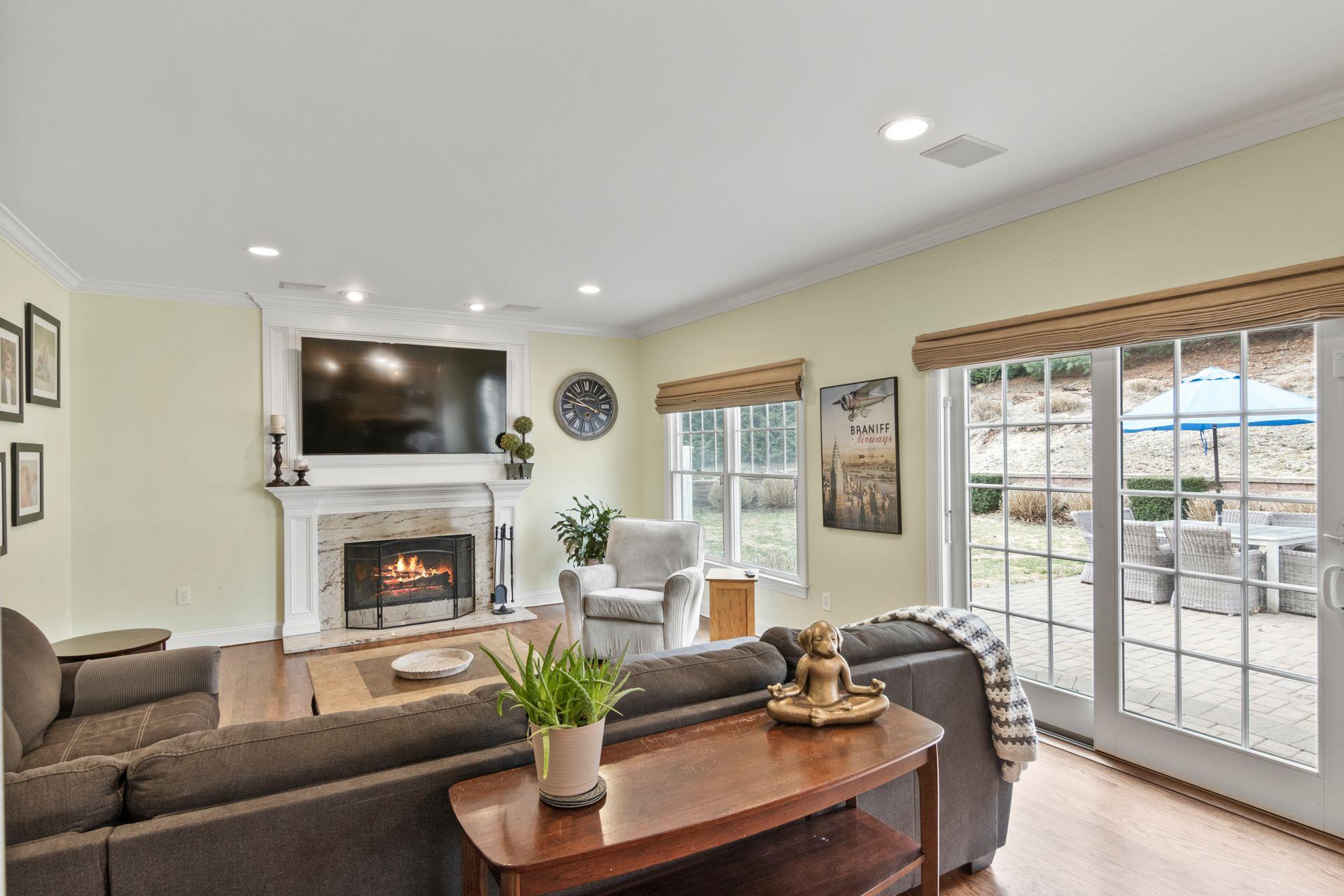 5 Preston Hollow Court, North Port, New York image 13