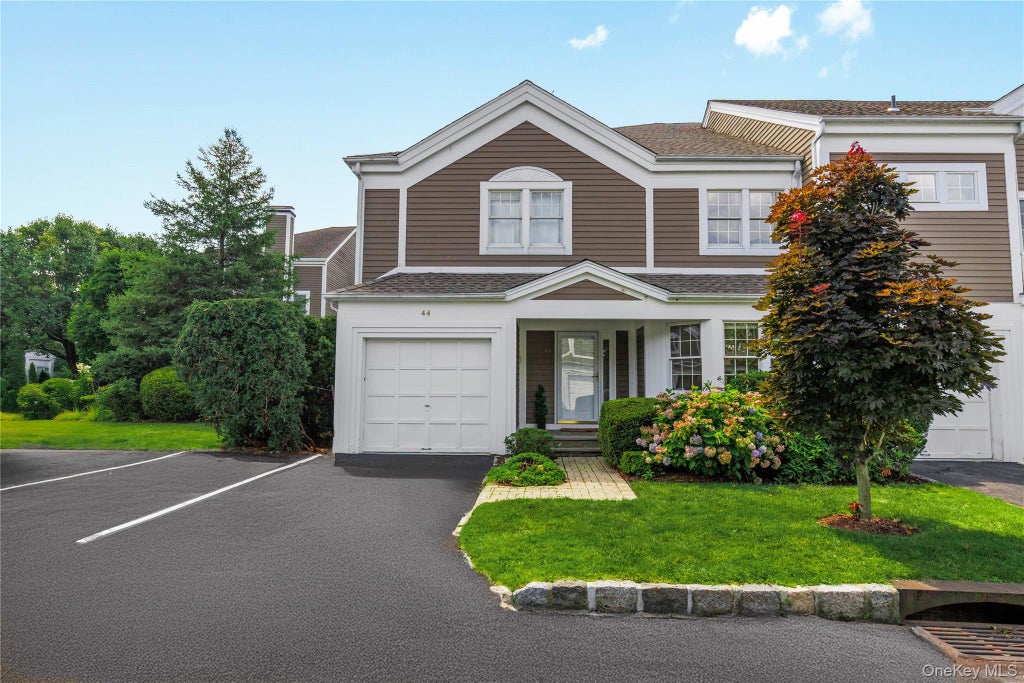 Photo of 44 Alex Drive, White Plains, NY 10605 (MLS # 1029516)