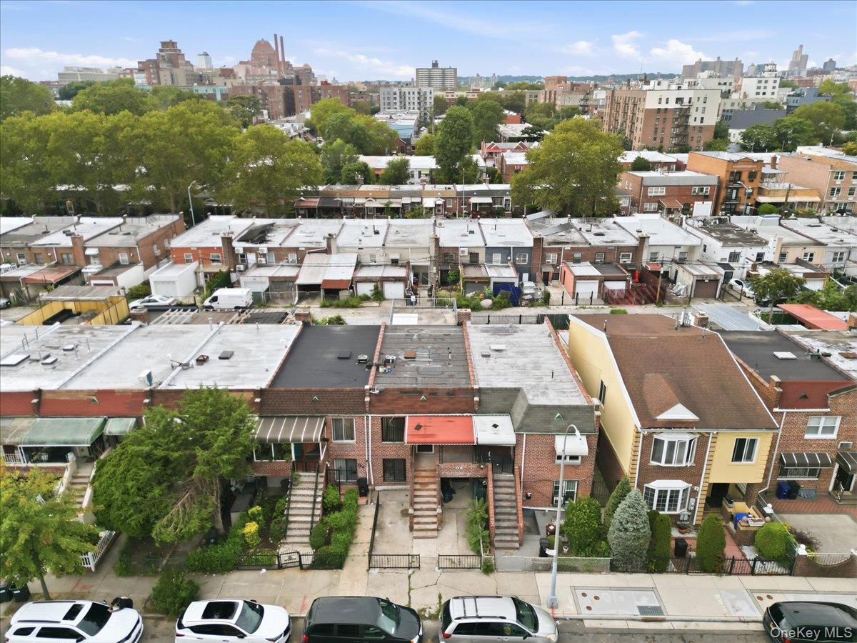 122 E 46th Street