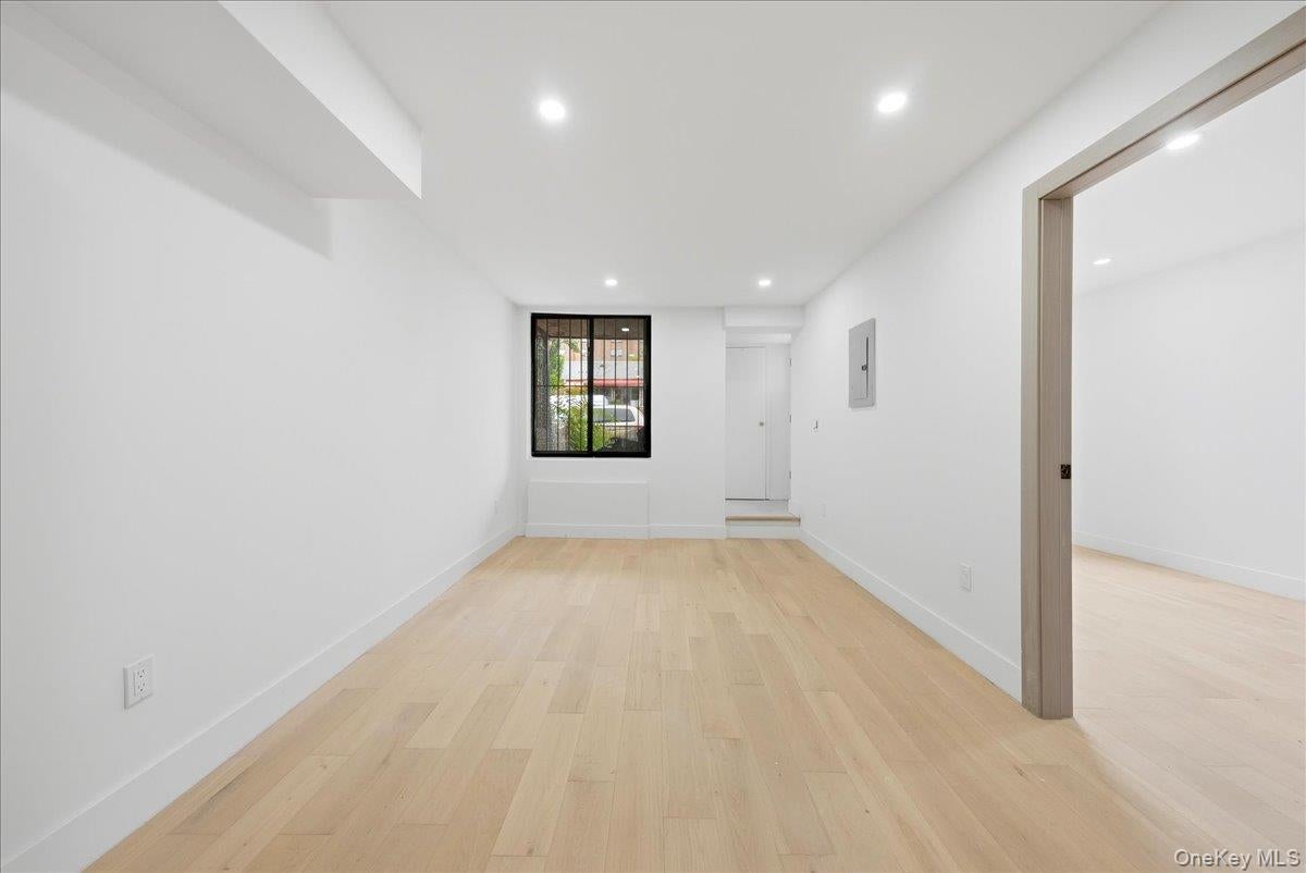 122 E 46th Street