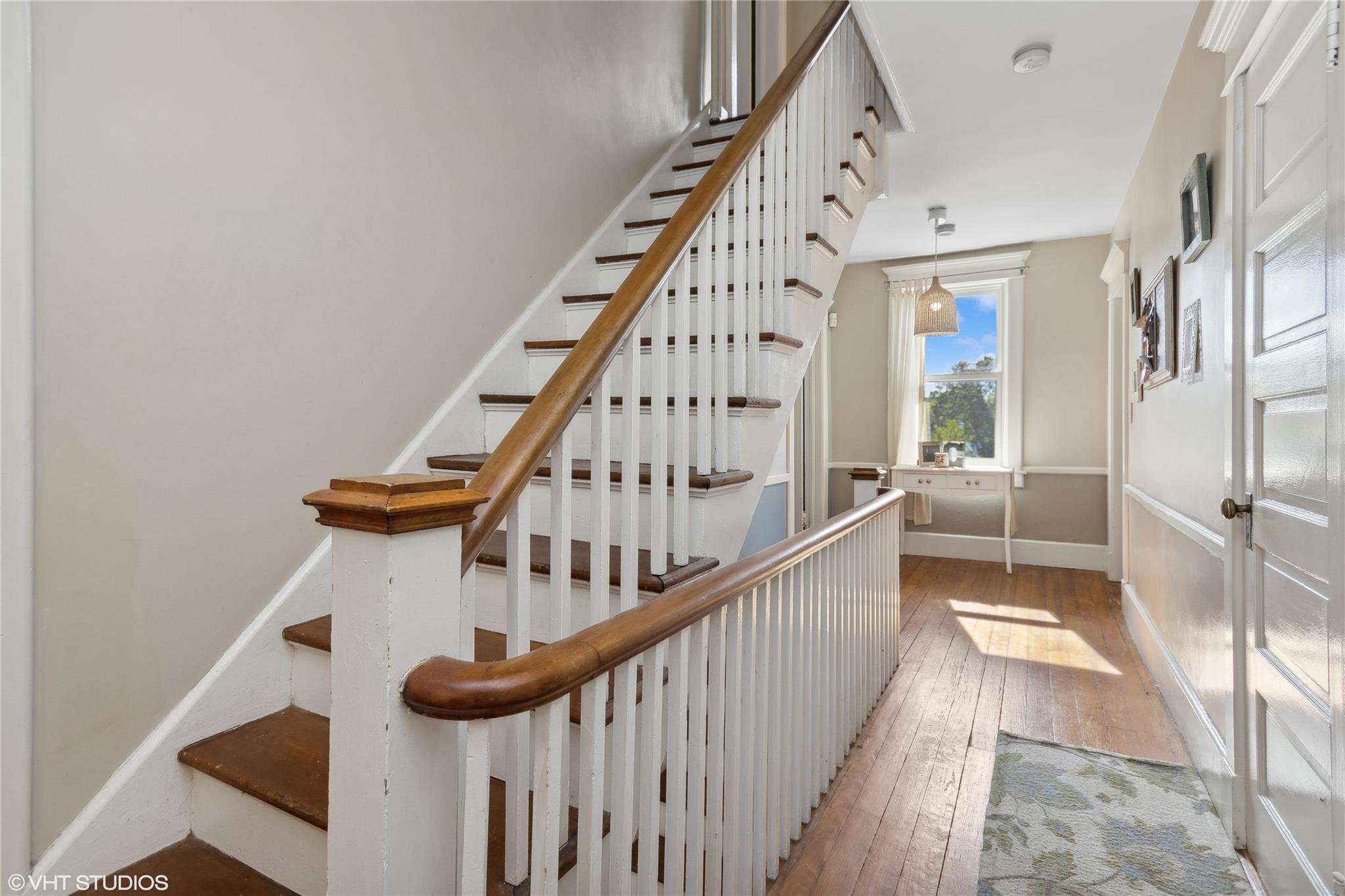 831 Wolcott Avenue, Beacon, New York image 36