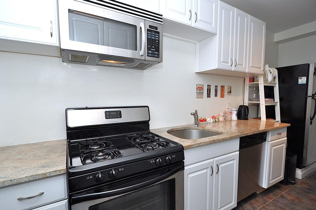 Scarsdale, New York 10583, United States, ,1 BathroomBathrooms,Residential,Pending,145875