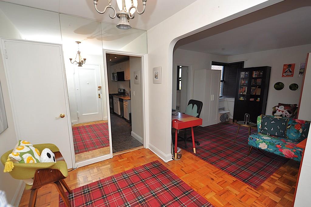 Scarsdale, New York 10583, United States, ,1 BathroomBathrooms,Residential,Pending,145875