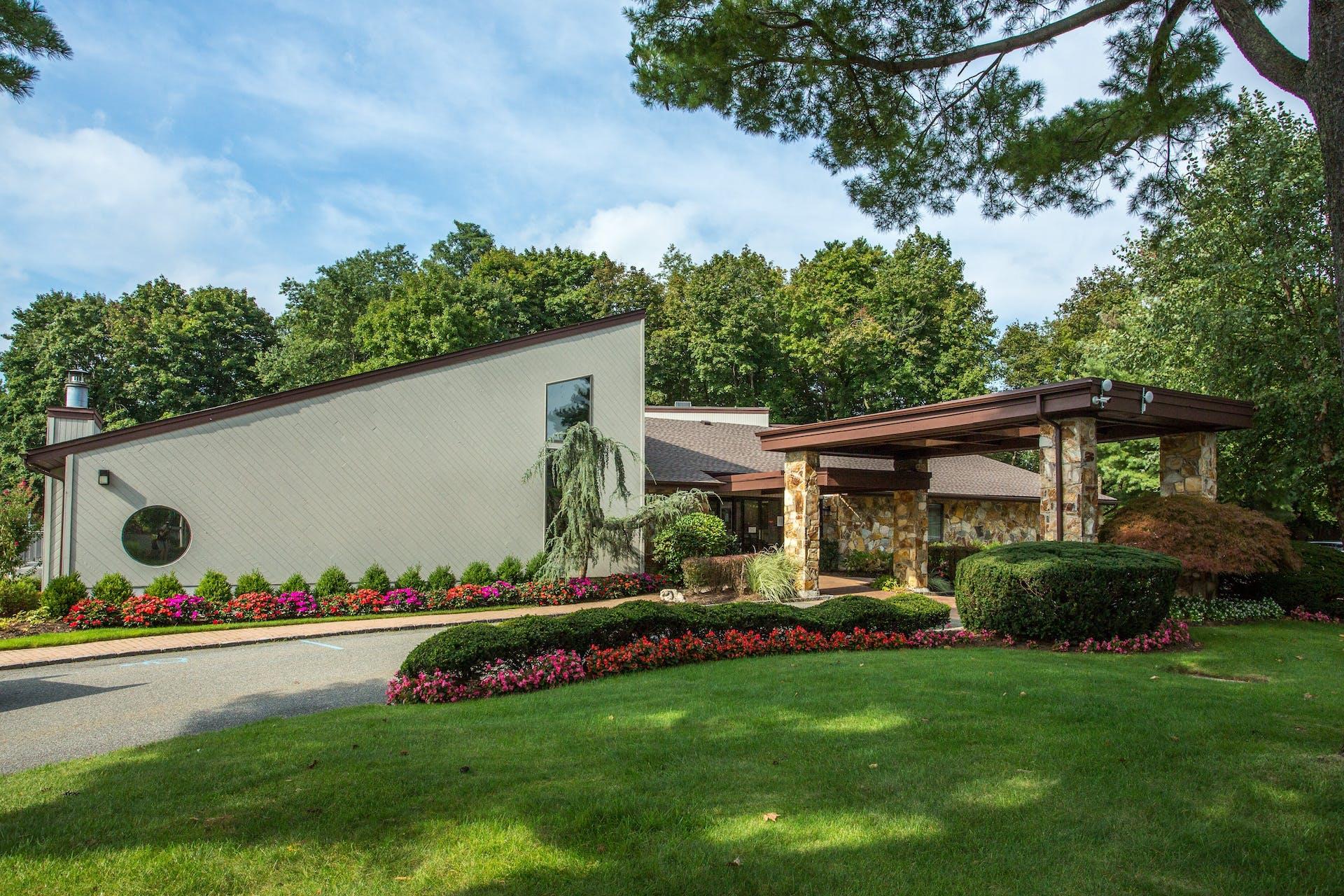 94 Foxwood Drive, Jericho, New York image 45