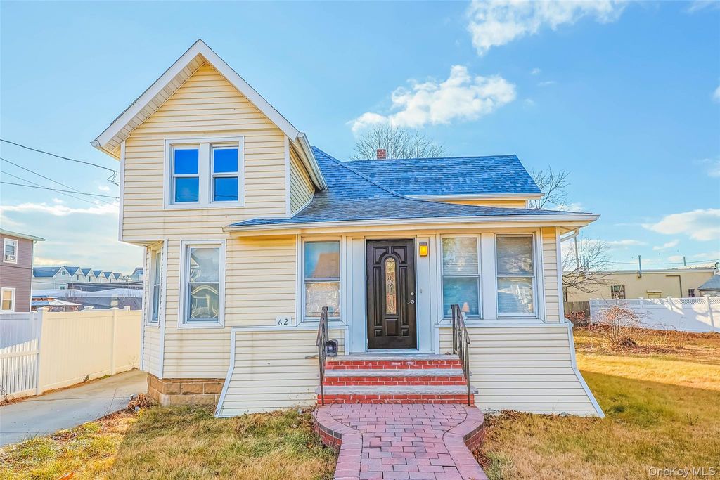 Photo of 62 Westend Avenue, Freeport, NY 11520 (MLS # 949400)