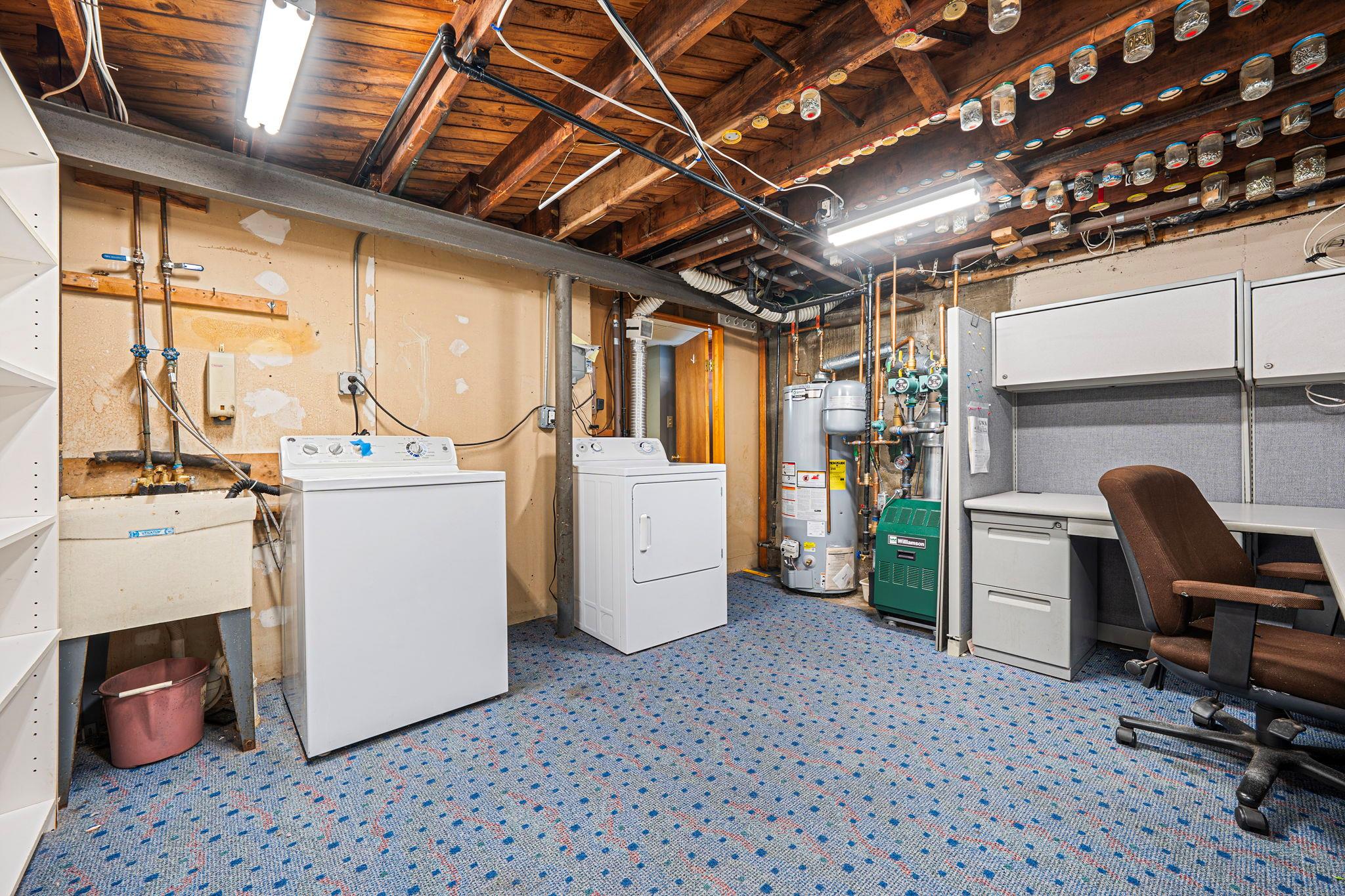 1041 N 6th Street, New Hyde Park, New York image 9
