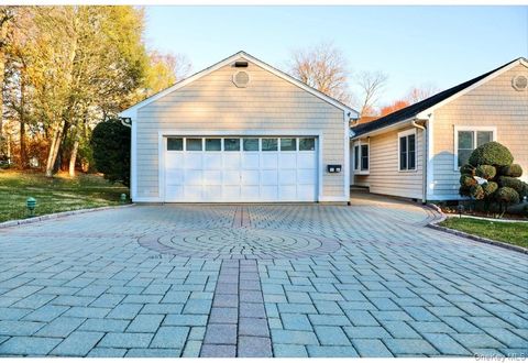 Photo of 411 S Chelsea Road, White Plains, NY 10603 (MLS # 972841)