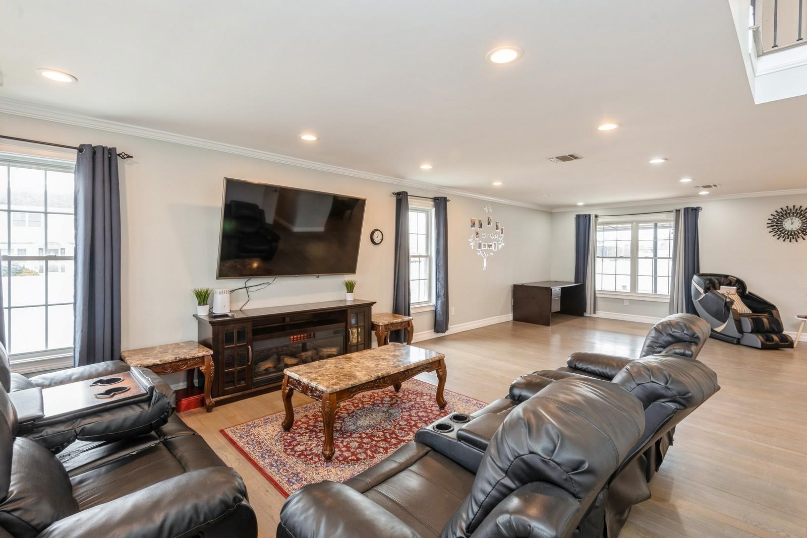 1160 Logan Road, Wantagh, New York image 4