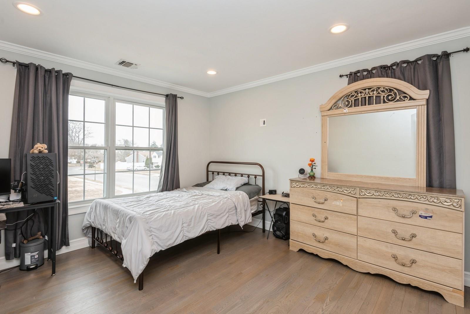 1160 Logan Road, Wantagh, New York image 19