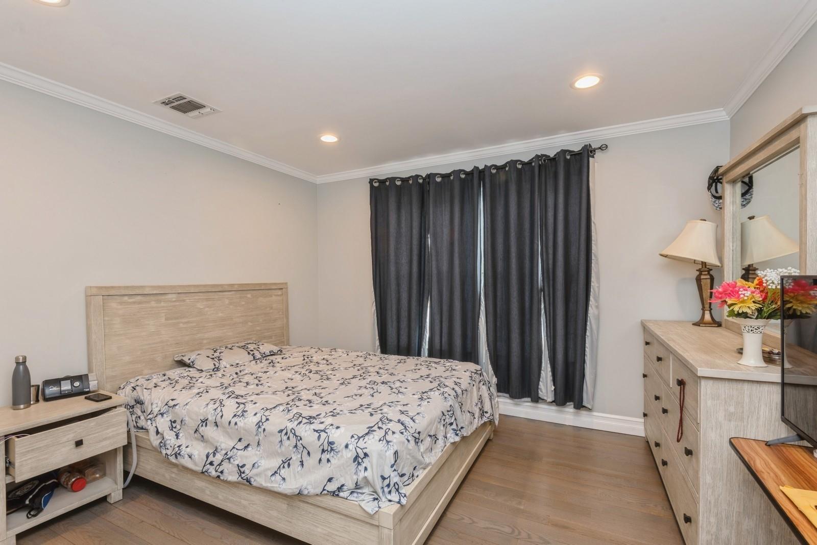 1160 Logan Road, Wantagh, New York image 17
