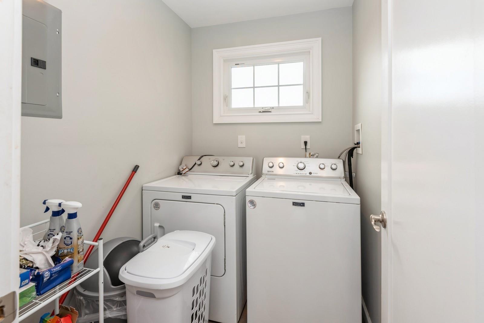 1160 Logan Road, Wantagh, New York image 12