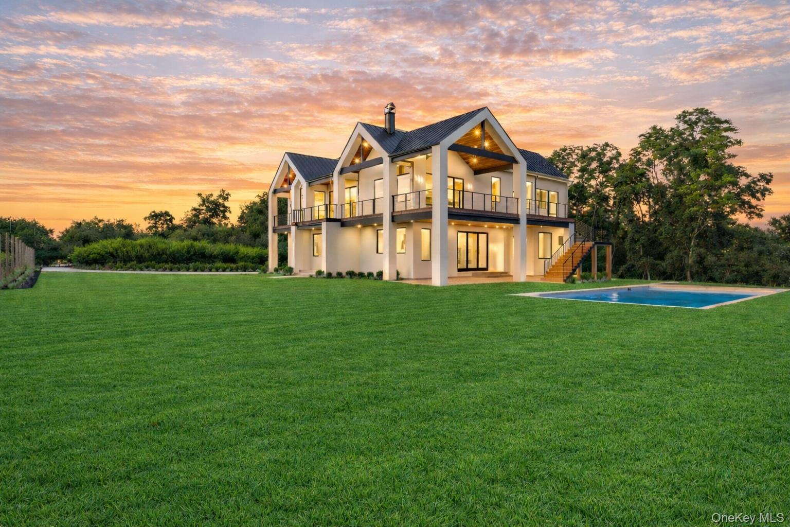 19620 Soundview Avenue