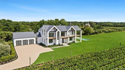 19620 Soundview Avenue Southold NY 11971