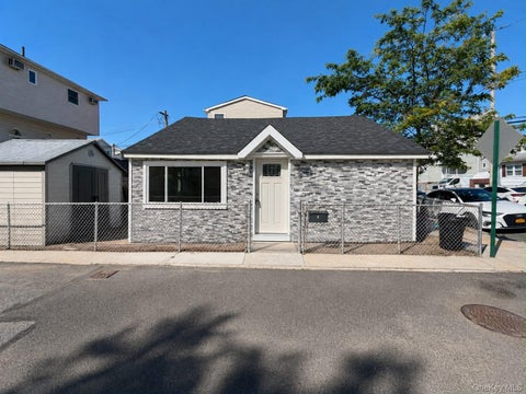Homes For Sale - 11 Ivan Court<br/> Brooklyn, NY 11229