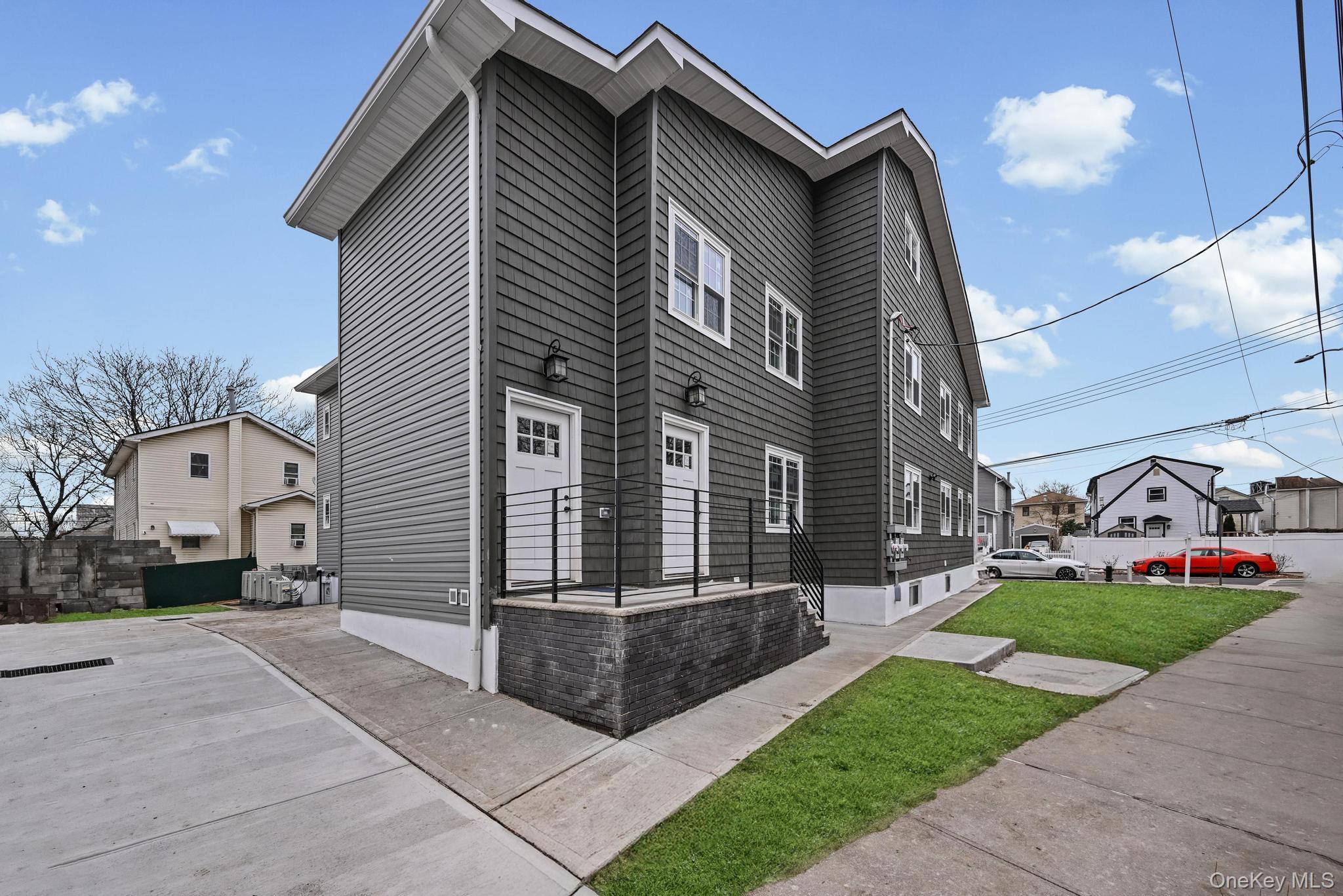 118-11 Lakeview Boulevard