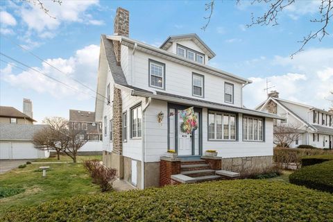 70 Pratt Street, New Rochelle, NY 10801 - #: 829989