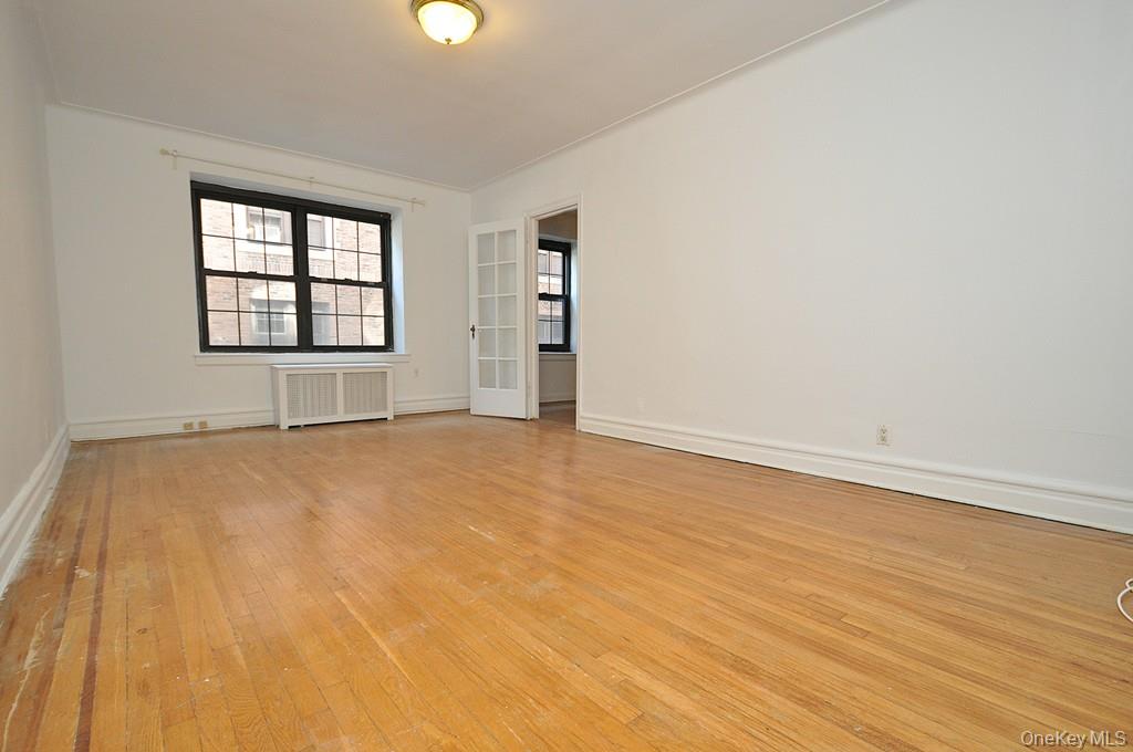 Scarsdale, New York 10583, United States, 3 Bedrooms Bedrooms, ,2 BathroomsBathrooms,Residential,Active,203859