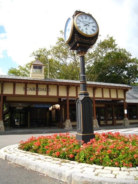 Scarsdale, New York 10583, United States, 3 Bedrooms Bedrooms, ,2 BathroomsBathrooms,Residential,Active,203859