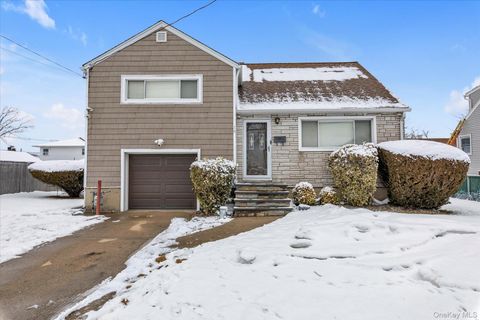 16 Layton Street Freeport NY 11520