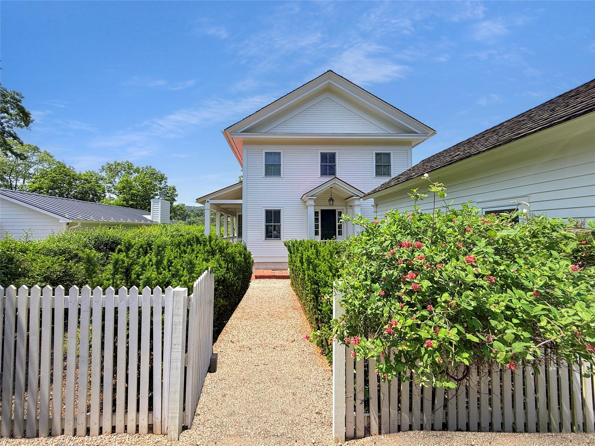 Rental Property at Hudson River Lane, Garrison, New York - Bedrooms: 3 
Bathrooms: 3 
Rooms: 7  - $7,500 MO.