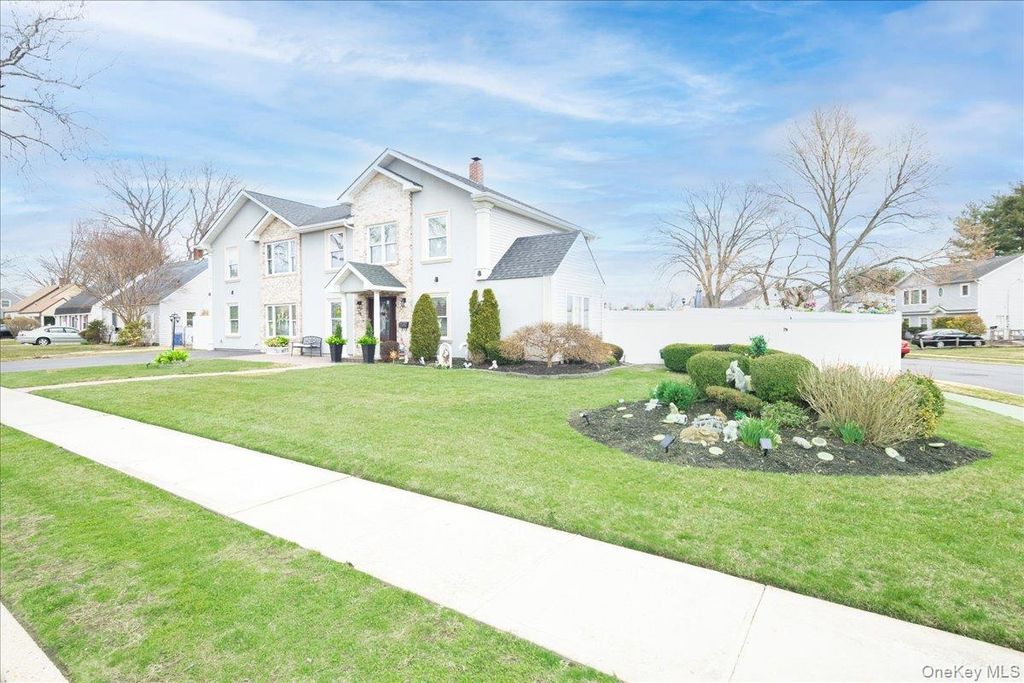 Photo of 35 Carnation Road, Levittown, NY 11756 (MLS # 977666)