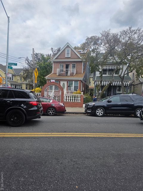 Photo of 97- 69 Corona Avenue, Corona, NY 11368 (MLS # 929569) Photo of 97- 69 Corona Avenue, Corona, NY 11368 (MLS # 929569)